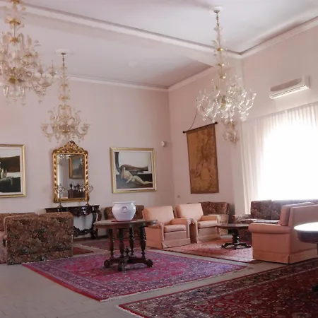 Gasthuis Garden 4*