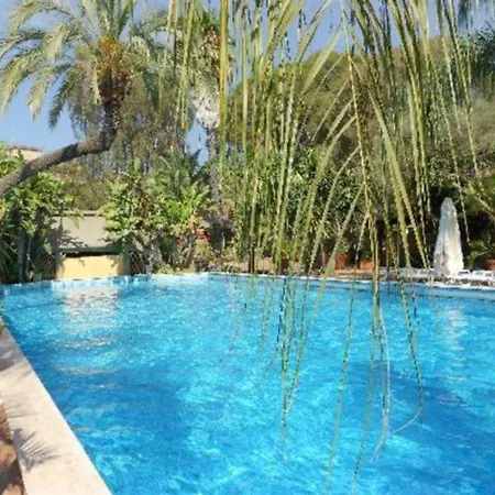 Gasthuis Garden 4*