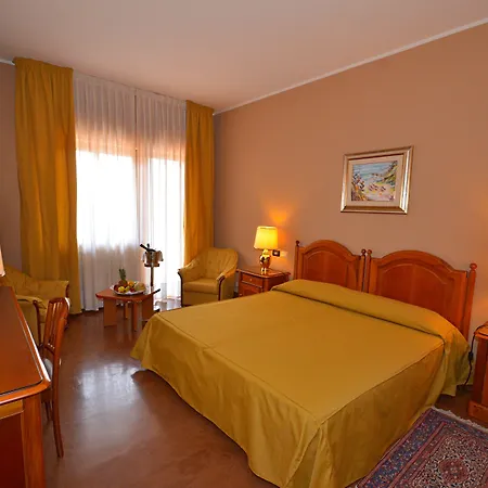 Отель Garden Catania Сан-Джованни-ла- Пунт