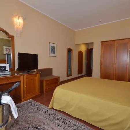 Garden Catania 4*