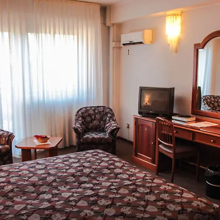 Отель Garden Catania 4*