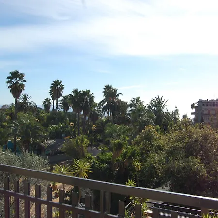 Garden Catania Сан-Джованни-ла- Пунт